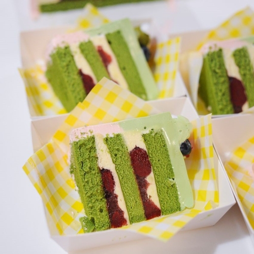 Matcha Strawberry 6"